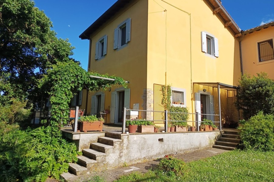 Abitativo - Villa uni In Vendita, Campagnano di Roma