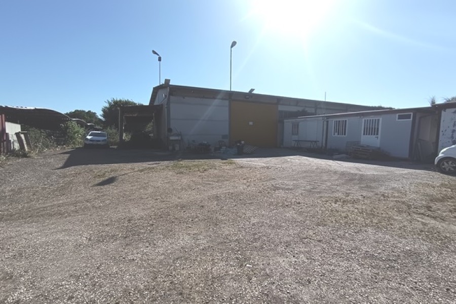 Immobile Commerciale - Magazzino In Vendita, Anguillara Sabazia > Mola Vecchia