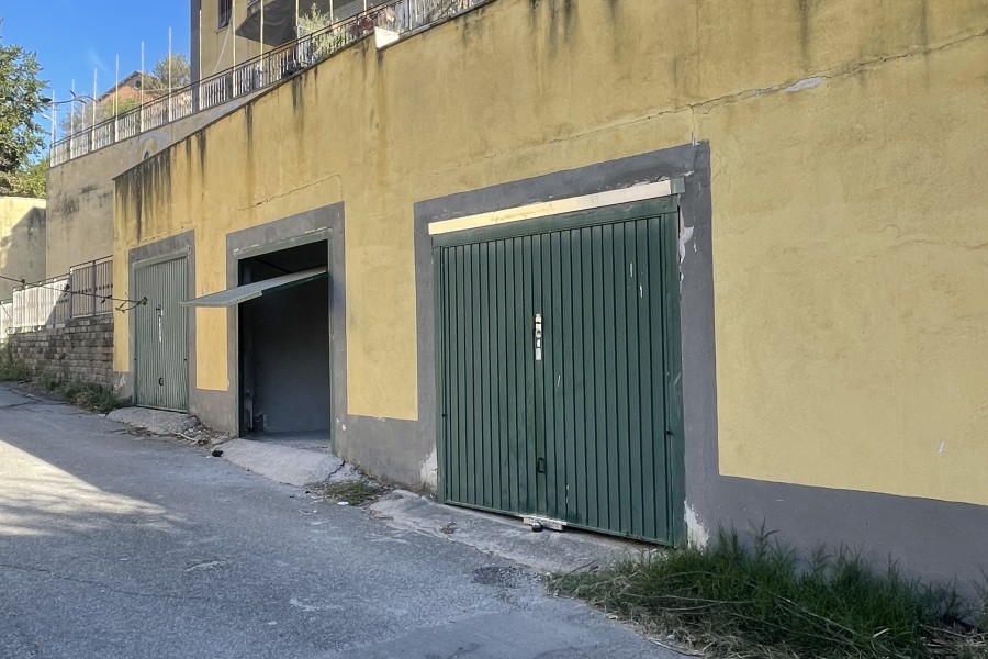 Box/Autorimessa - Box In Vendita, Bracciano