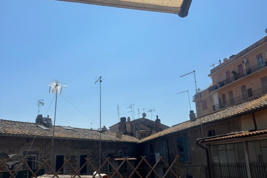 Abitativo - Appartamento In Locazione, Bracciano