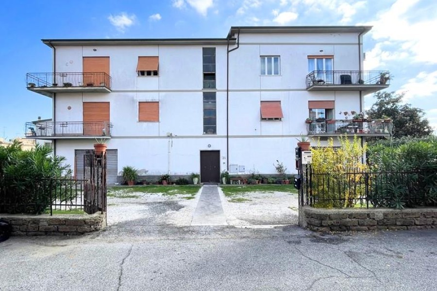 Abitativo - Appartamento In Vendita, Roma > Osteria Nuova (RM)