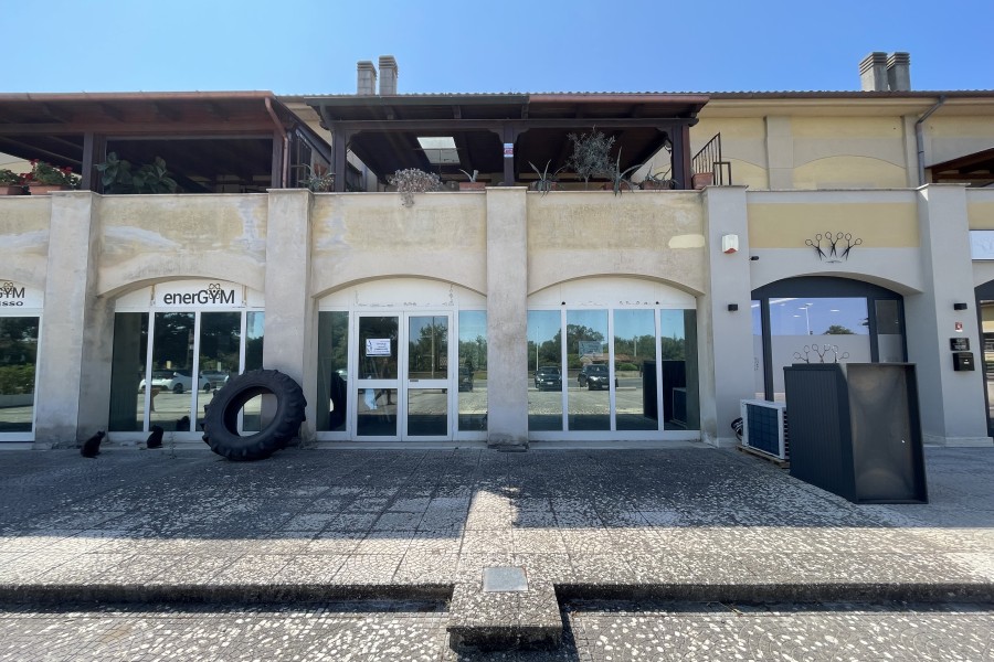 Immobile Commerciale - Magazzino In Vendita, Anguillara Sabazia > Poggio dei Pini